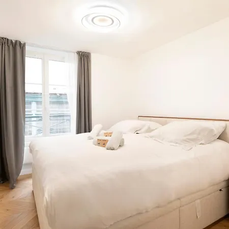 Duplex Hyper Centre Montorgueil - 60m2, 2 Et 2 Salles De Bain *