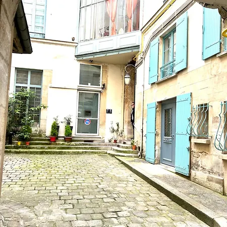 Duplex Hyper Centre Montorgueil - 60m2, 2 Et 2 Salles De Bain Lägenhet